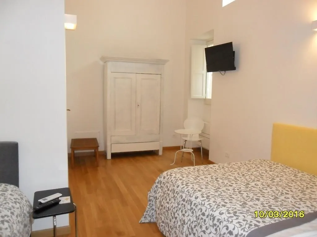 B&B La Casa Gialla Lecce Bed & Breakfast
