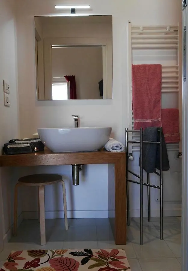 B&B La Casa Gialla Lecce 3*,  Italy